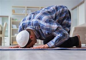 صلاة السهو.. تُصلى قبل السلام أم بعده؟.. المفتي السابق يجيب