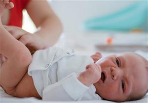 قد يسبب الوفاة.. متى يستدعي إسهال الرضع استشارة الطبيب؟