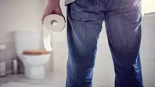 حسام موافي يحذر من مخاطر حبس البول - وهذه الأعراض لا تتجاهلها