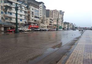 صور| أمطار غزيرة على دمياط وتكدس مراكب الصيد في "البوغاز"