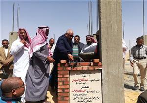 بالصور- محافظ الوادي الجديد ووفد مستثمرين يتفقدون عددًا من المشروعات 