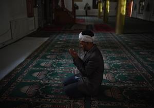 ما حكم القنوت في الفجر وفي غيره؟.. "البحوث الإسلامية" يوضح