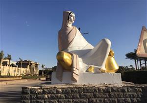 بعد ظهوره بأحمر شفاه وركبة عارية.. "التنمية المحلية" تكشف مصير تمثال الفلاحة المصرية 