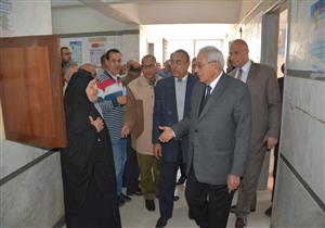 محافظ الدقهلية لسيدة طلبت تحويل وحدة صحية لمستشفى: "هو فيه مرضى.. البلد محتاجة كل مليم"