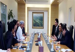  عُمان تدرس الاستثمار في قطاعات السياحة والصناعات الغذائية والأدوية بمصر