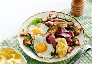  شديدة السمية..تعرف على مخاطر تناول البيض بالبسطرمة