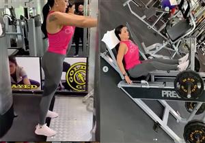 بالصور والفيديو| رانيا يوسف تمارس التمارين الشاقة في الجيم: "محتاجين نشاط"