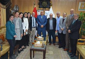 صور| وضع حجر أساس حاضنة المشروعات الصغيرة في الوادي الجديد