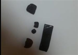 إلغاء سفر راكب بمطار القاهرة حاول السفر بـ3 قطع حشيش للسعودية 