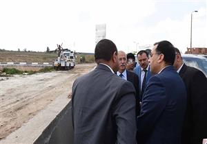 رئيس الوزراء يتفقد مصنعين بالمنطقة الحرة العامة بمدينة الإسماعيلية