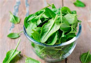 ماذا يحدث لجسمك عند تناول طبق من السبانخ ليلا.. فوائد مذهلة