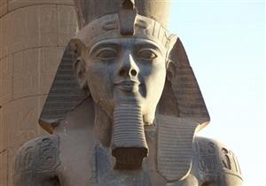 كشفان أثريان وتنصيب آخر تمثال لرمسيس الثاني.. أخبار متوقعة