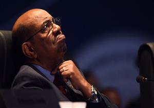 سقوط ديكتاتور السودان.. البشير من الرقص إلى حكم السجن (تسلسل زمني)