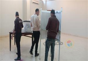 في فترة الاستراحة.. ناخبو الزمالك يحتفلون بالاستفتاء على نغمات الأغاني الوطنية