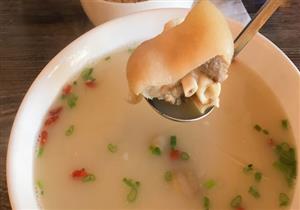 هذا ما يحدث لجسمك عند تناول شوربة الكوارع.. 5 تأثيرات غير متوقعة 