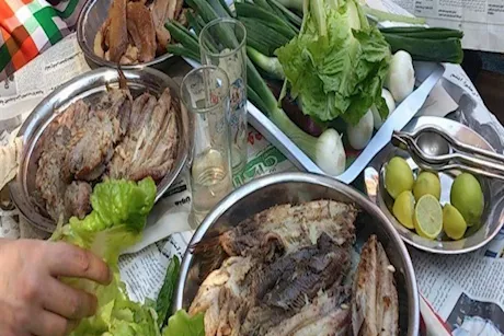  استشاري أمراض باطنة: تناول الفسيخ مغامرة خطرة قد تنتهي بتسمم غذائي