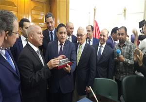 مُصنعة من الألومنيوم.. 15 معلومة عن صفقة القطارات الإسبانية الجديدة (صور)