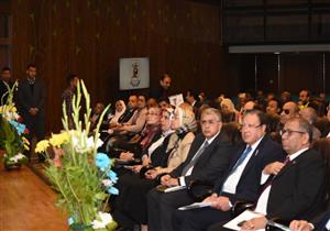 خبراء يتهمون الغرب بسرقة 7 ملايين مخطوط عربي- صور