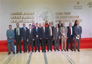 بالصور.. رئيس جامعة المنوفية يتفقد معرض الجامعة بمنتدى التعليم العالي