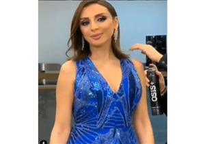 أنغام تتألق بالأزرق في حفل توزيع جوائز "موركس دور" 