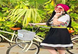 بالصور| ديانا كرازون بالدراجة في أحدث جلسة تصوير