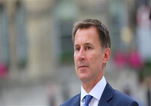 أول تعليق من الخارجية البريطانية على حادثة ناقلتي نفط بحر عمان