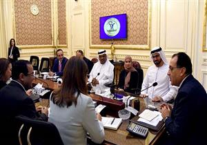 رئيس الوزراء يبحث مع وفد إماراتي التعاون في مجال التطوير والإصلاح الإداري