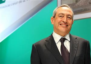 تقرير.. من هو المصري ناصف ساويرس "بطل" أستون فيلا؟