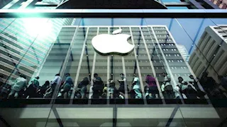 أبل تخفض أسعار موديلات الآيفون بنسبة تصل إلى 25%.. ما القصة؟