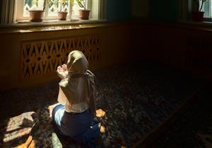 اعتكاف المرأة في المسجد.. هل هو سُنة نبوية مهجورة؟