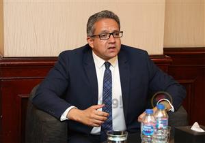 اجتماع وزير الآثار باللجنتين العلمية والتنظيمية للمؤتمر الدولي الثاني عشر لعلماء المصريات