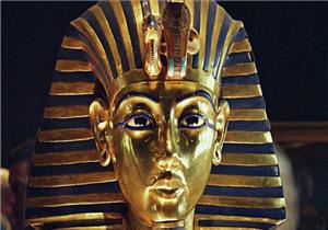 الخارجية تطالب بريطانيا بوقف بيع رأس تمثال توت عنخ آمون وإعادتها إلى مصر