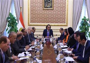 رئيس الوزراء يناقش خطة تطوير المكاتب الفنية المصرية في الخارج