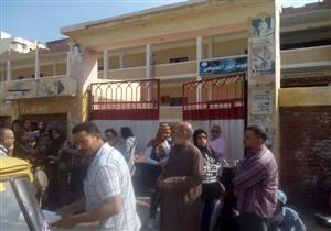 بالصور -  تباين آراء الطلاب عن سهولة وصعوبة "الإنجليزي" في كفر الشيخ