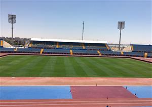 وزير التنمية المحلية يتفقد استاد السويس قبل أمم إفريقيا.. صور 