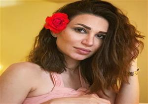 سارة نخلة تخضع لعملية جراحية بسبب "نملة"