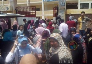 بالصور.. تباين آراء طلاب الثانوية بكفرالشيخ عن مستوى التاريخ والفيزياء 