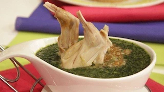 إفطارك اليوم.. طريقة عمل الملوخية بالأرانب بطريقة سهلة 