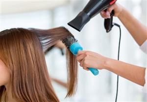 تحذير للفتيات اللاتي يذهبن إلى "الكوافيرات" ليلة العيد.. قد تصابين بـ"الإيدز" 