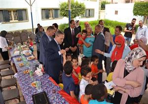 محافظ الإسماعيلية يزور المستشفى العام ودار رعاية الأيتام 