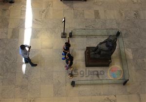 "العيد مش كحك وجناين".. أُسر تذهب للمتحف المصري "فسحة وعلام"