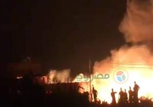 بالفيديو والصور.. تفاصيل لحظات "الرعب" في حريق مصنع الدقهلية