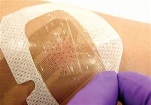 ضمادة ذكية تغني عن وخزات الإبر عند إجراء التحاليل الطبية 