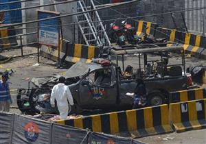 مقتل 3 وإصابة 9 في انقلاب مركبة على طريق سريع في باكستان 