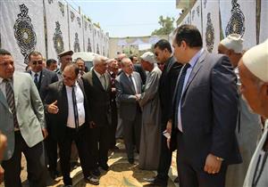 الأهالي استقبلوه بالورود.. محافظ كفر الشيخ يفتتح مركز الغسيل الكلوي في سنهور