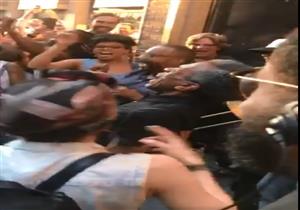 أمريكيون يواجهون انقطاع الكهرباء في نيويورك بـ"الموسيقى والرقص"