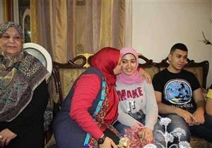 الأولى على الثانوية العامة "دمج": سألتحق بـ"ألسن هولندي".. ومثلي الأعلى نجيب محفوظ