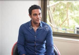 بالفيديو- آسر ياسين يطلق "يلا نكمل بعض" لدعم المنظمة الدولية للهجرة