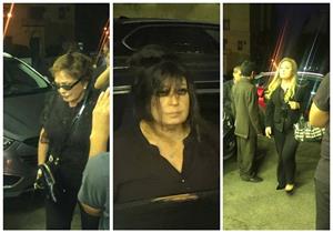 صور| فيفي عبده ونهال عنبر ولبلبة يقدمن واجب العزاء في والدة يسرا 