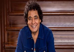 أكرم حسني عن محمد منير: "هيفضل الكينج"